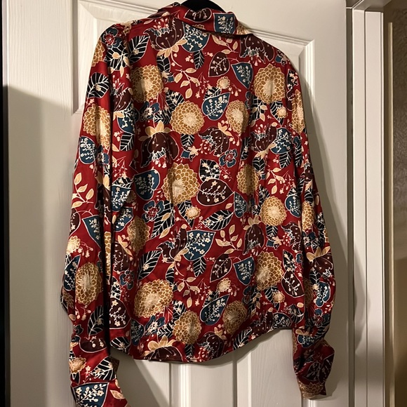 Patterned Silk Button Down Blouse - Picture 6 of 6